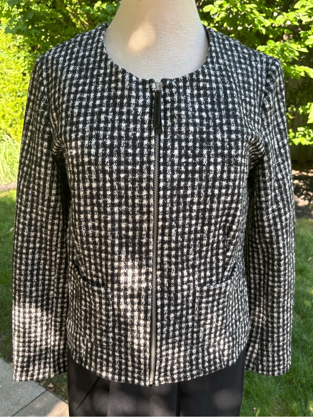 Weekend Max Mara Black & White Houndstooth Zip-Front Blazer